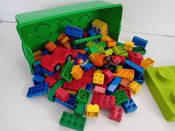 Duplo box met 120 Duplo blokken  beschikbaar voor biedingen
