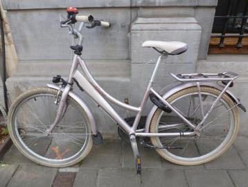 fiets meisje 9-12 jaar   Batavus Diva beschikbaar voor biedingen
