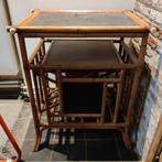 Vintage bijzettafeltje in rotan, Huis en Inrichting, Ophalen, Gebruikt