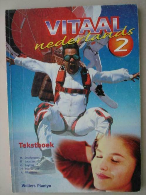 18. Vitaal Nederlands 2 Tekstboek Wolters Plantyn 2004, Boeken, Schoolboeken, Gelezen, Nederlands, ASO, Verzenden