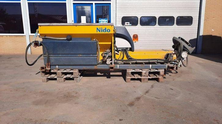 NIDO Stratos B08-24 VCXN (bj 2005), Zakelijke goederen, Machines en Bouw | Onderhoud en Reiniging