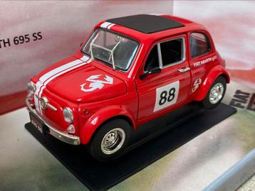MondoMotors Fiat 500 695 SS - 1:18 beschikbaar voor biedingen