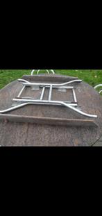 Table pliante avec chaises blanches, Maison & Meubles, Enlèvement