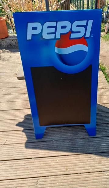 Dubbelzijdig groot reclame schrijfbord van Pepsi  beschikbaar voor biedingen