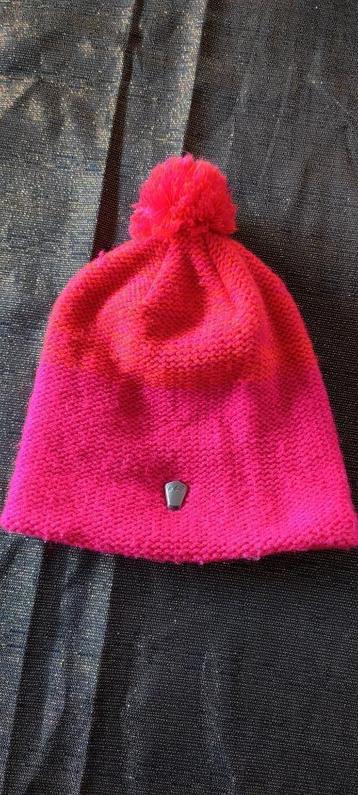 Skimuts meisje beschikbaar voor biedingen