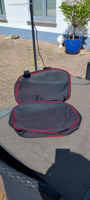 multistrada binnetassen beschikbaar voor biedingen