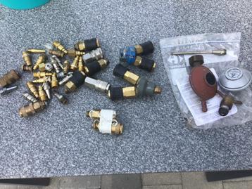 Gasfles onderdelen  beschikbaar voor biedingen