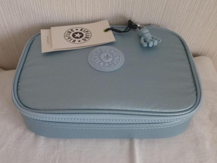 Kipling groete pennenzak 100 pennen groen metaal NIEUW + aap, Diversen, Schoolbenodigdheden, Nieuw, Ophalen of Verzenden