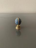 Fabergé ei, Ophalen
