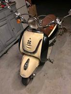 Agm retro scooter, Fietsen en Brommers, Ophalen, Zo goed als nieuw