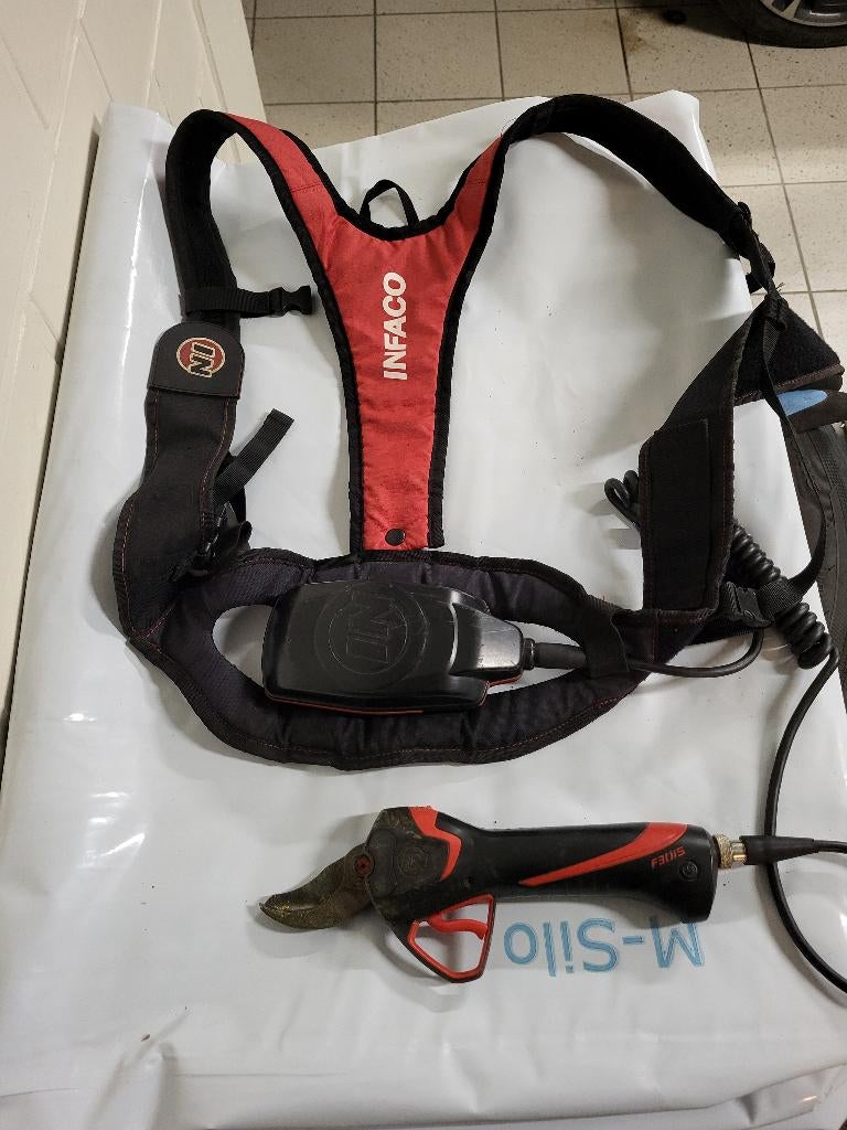 Snoeischaar Electrocoup, Ophalen