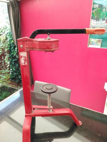Kurker 70 cm hoog  beschikbaar voor biedingen