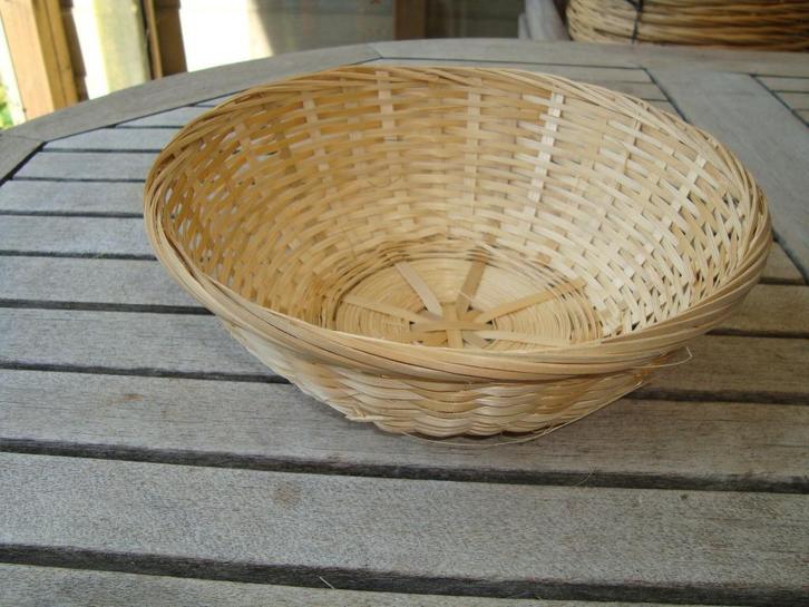 mandjes / korfjes,  riet, diam. 20 cm, Hobby en Vrije tijd, Overige Hobby en Vrije tijd, Nieuw, Ophalen