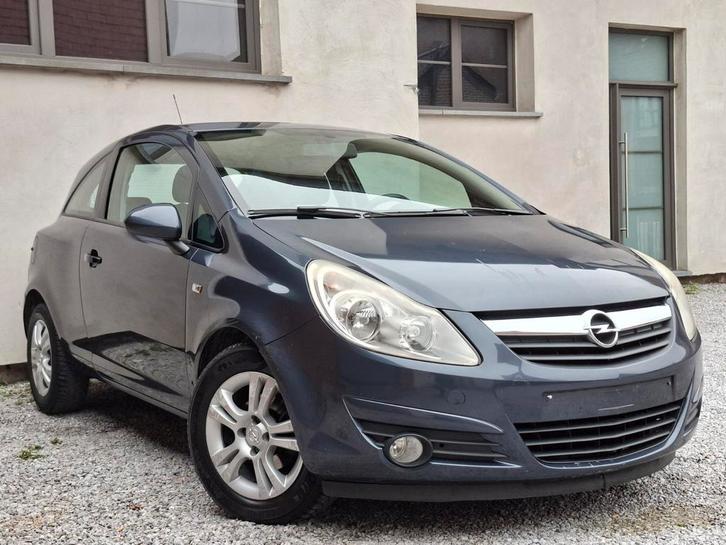OPEL CORSA 1.2 ESSENCE *AUTOMATIQUE* AIRCO *LEZ OK* 4450 €, Auto's, Opel, Particulier, Corsa, ABS, Airbags, Airconditioning, Boordcomputer