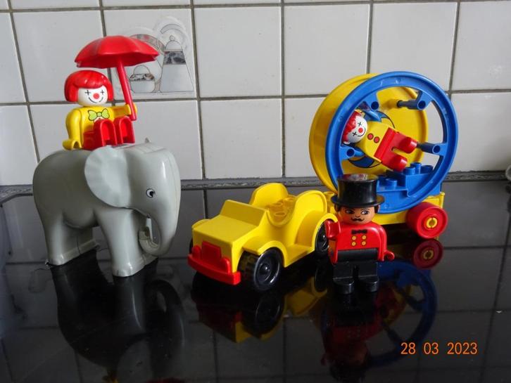 VINTAGE LEGO 2651 DUPLO CIRCUS ARTISTS AND ELEPHANT., Kinderen en Baby's, Speelgoed | Duplo en Lego, Duplo, Complete set, Ophalen of Verzenden
