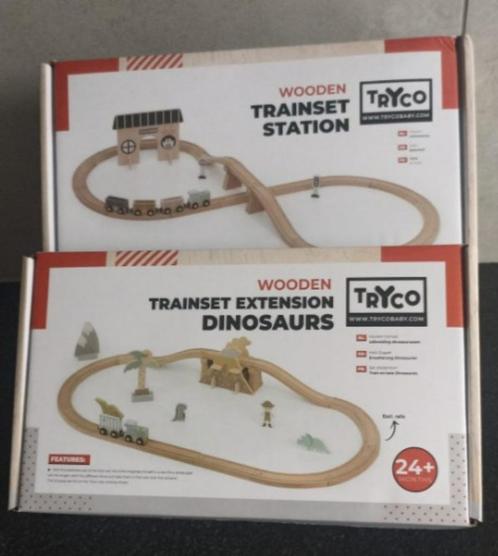 Tryco houten treinset: station  + uitbreiding dino's - NIEUW, Kinderen en Baby's, Speelgoed | Houten speelgoed, Nieuw, Rij- of Hobbelspeelgoed