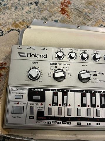 roland tb-303 beschikbaar voor biedingen