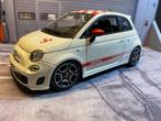 1/18 Burago Fiat 500 Abarth toit damier rouge, Hobby & Loisirs créatifs, Enlèvement ou Envoi, Comme neuf, Voiture, Burago