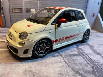 1/18 Burago Fiat 500 Abarth toit damier rouge