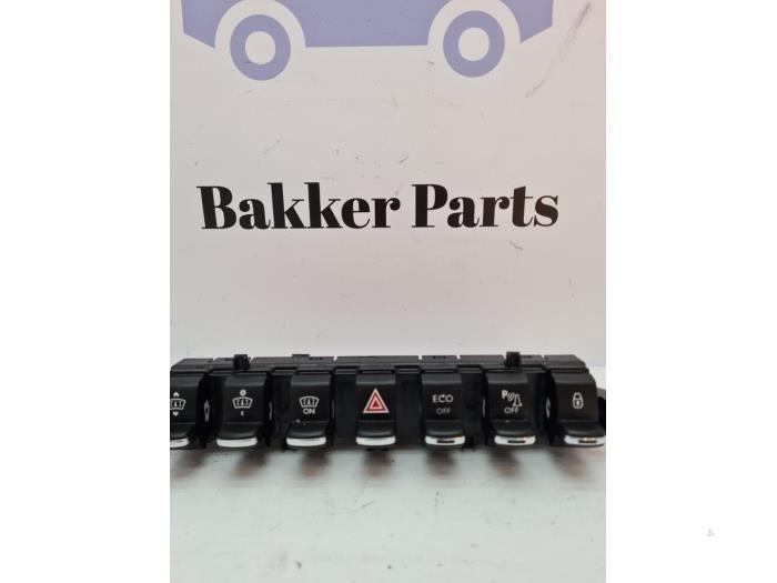 Schakelaar van een Peugeot 3008, Auto-onderdelen, Dashboard en Schakelaars, Peugeot, Gebruikt, 3 maanden garantie