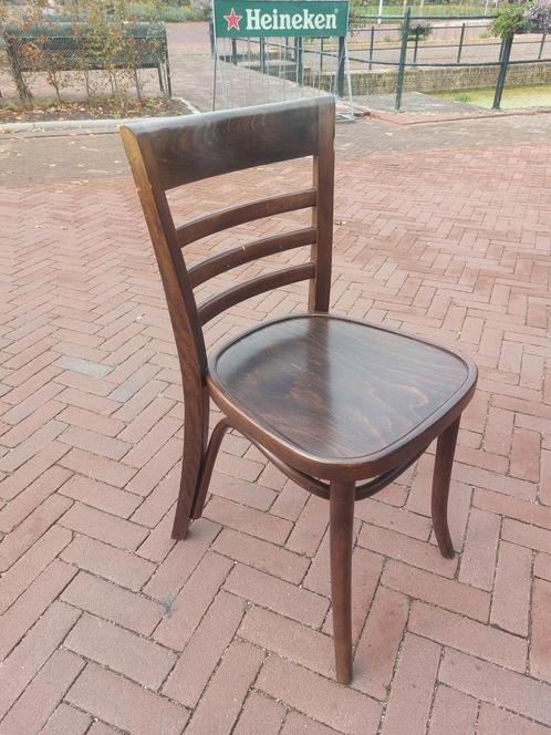 18 houten cafe stoelen thonet model donker bruin hout, Huis en Inrichting, Stoelen, Zo goed als nieuw, Vijf, Zes of meer stoelen