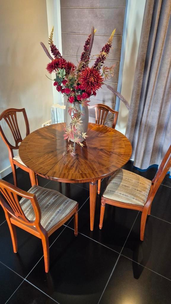 Mahoniehouten inleg Zweeds design tafel met 4 stoelen (€425), Maison & Meubles, Tables | Tables à manger, Enlèvement