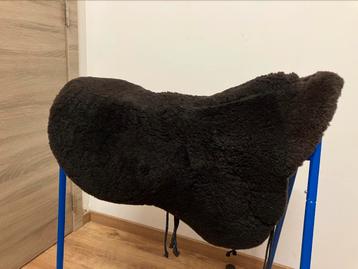 Zadelbontje western bruin schaapsvel beschikbaar voor biedingen