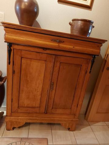 kast  beschikbaar voor biedingen