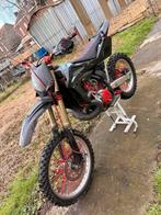 Huqsvarna 250cc 2t, Enlèvement ou Envoi, Comme neuf