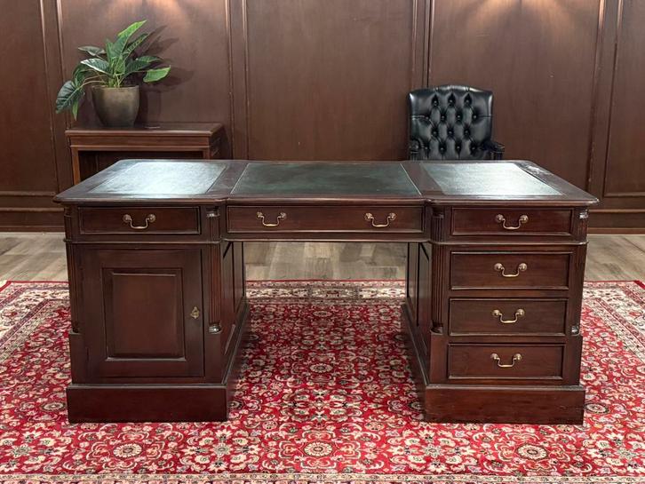 Klassiek Engels bureau (partnerdesk) #573, Huis en Inrichting, Bureaus, Zo goed als nieuw, Bureau, Ophalen of Verzenden