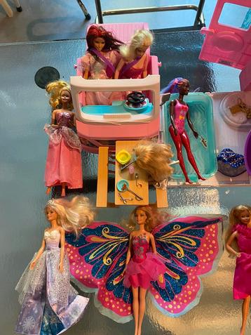 Mobilhome et 8 Barbie’s, Enlèvement ou Envoi, Utilisé, Barbie