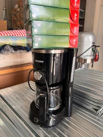 Koffiezet met gratis filters beschikbaar voor biedingen
