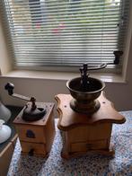 2 antieke rustieke koffiemolens, Ophalen