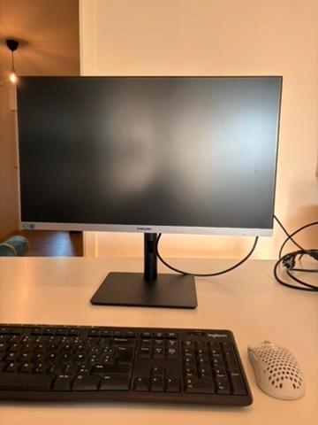 Samsung monitor 24 inch, Informatique & Logiciels, Moniteurs, Utilisé, 61 à 100 Hz, HDMI, Connexion casque, Réglable en hauteur