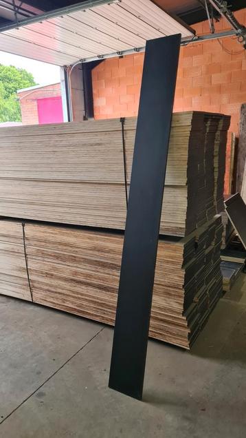 Betonplex stroken 250 * 26 *1.8 cm   beschikbaar voor biedingen