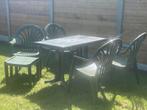 4 groene tuinstoelen met hocker en tafel, Ophalen, Zo goed als nieuw, Hocker