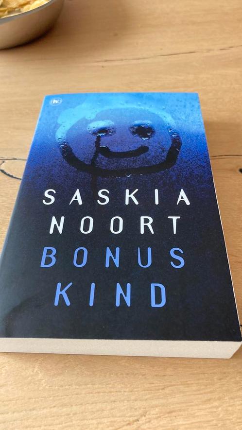 Saskia Noort - Bonuskind, Boeken, Thrillers, Zo goed als nieuw, Ophalen of Verzenden