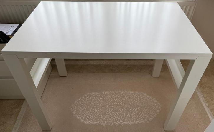 Verstelbare tafel - wit - moet weg, Huis en Inrichting, Bureaus, Gebruikt, Bureau, In hoogte verstelbaar, Ophalen
