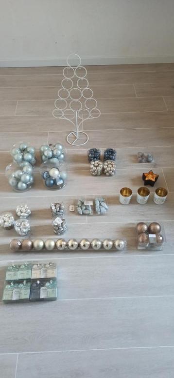 Kerstversiering grijsblauw beschikbaar voor biedingen