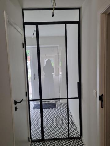 NIEUWE deur van glas en smeedwerk beschikbaar voor biedingen