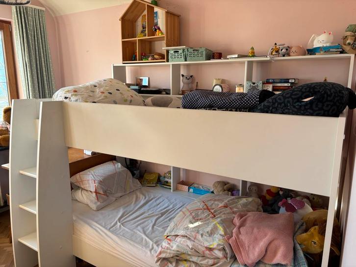 Wit stapelbed met opbergvakjes, Leo (Weba), in goede staat, Kinderen en Baby's, Kinderkamer | Stapelbedden en Hoogslapers, Gebruikt