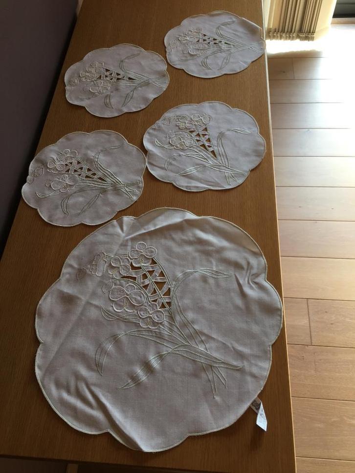 Sierdoekjes, Huis en Inrichting, Tafelkleden, Zo goed als nieuw, Rond, Binnen, Ophalen of Verzenden