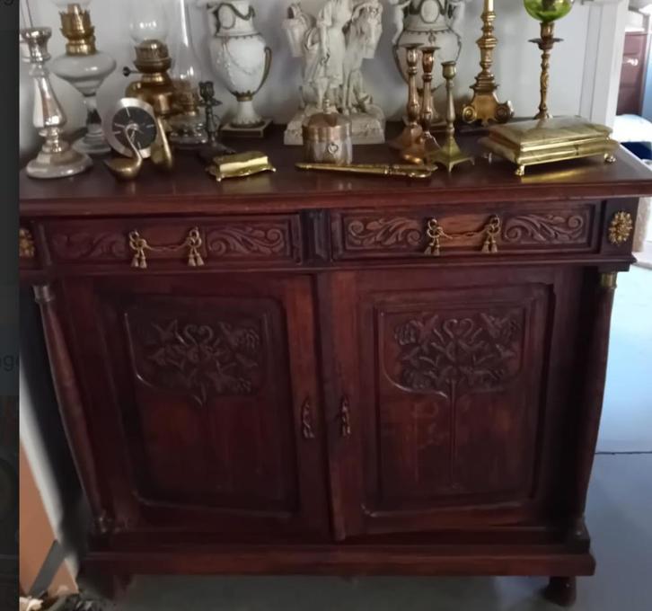 Antieke kast met houtsnijwerk en lade, Antiek en Kunst, Antiek | Meubels | Kasten, Ophalen