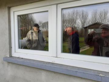 raam in pvc dubbel glas  breedte140 x hoogte70cm beschikbaar voor biedingen