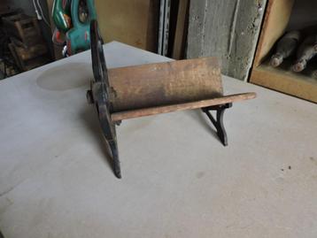 Antiek Broodmes beschikbaar voor biedingen