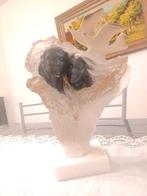 Marmeren Kunstbeeld – Twee Gezichten met Duiven, Antiek en Kunst, Ophalen of Verzenden