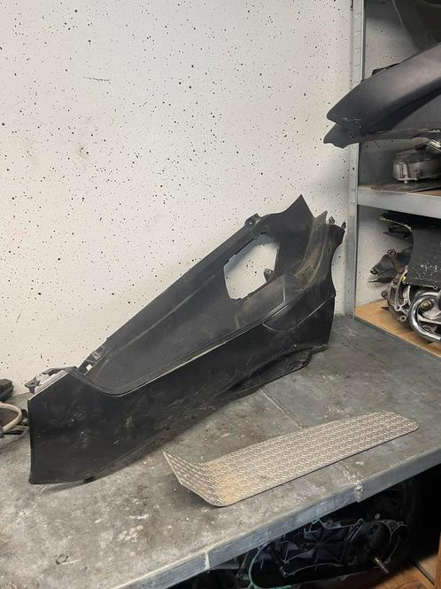 Treeplank Links Gilera Fuoco & Piaggio MP3 500cc, Motoren, Tuning en Styling, Ophalen