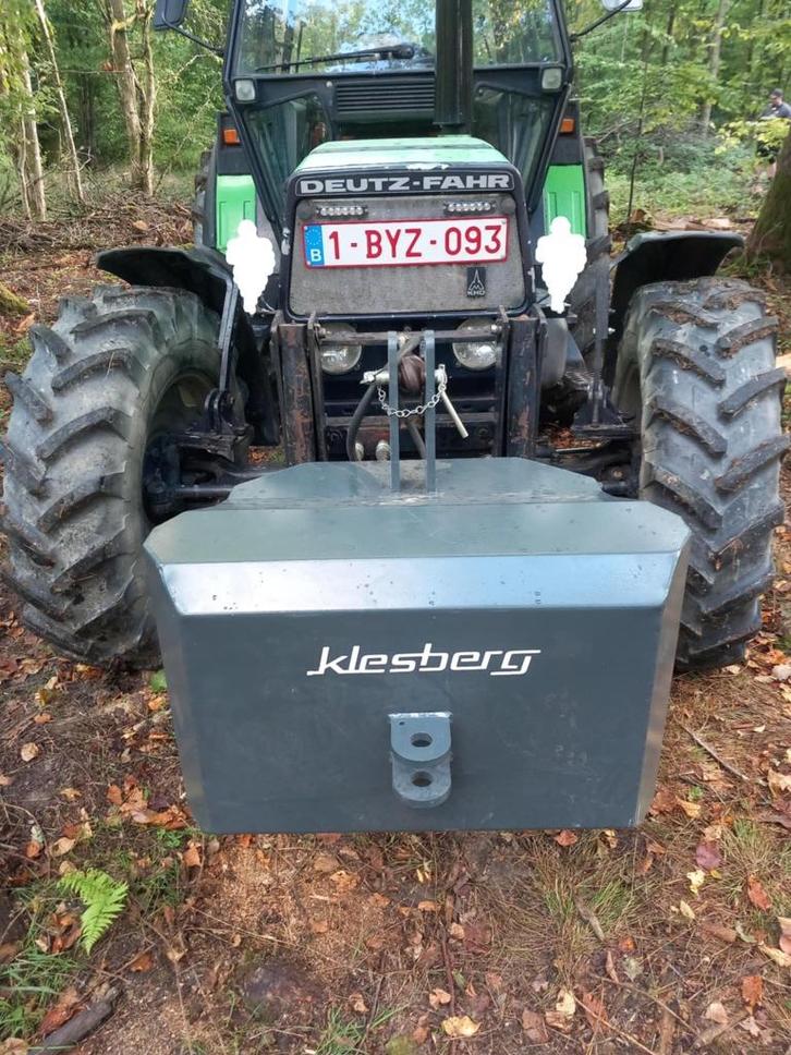 Masse frontal ou arrière sur 3 point, Zakelijke goederen, Landbouw | Werktuigen, Ophalen