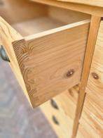 Massief houten buffetkast/vitrinekast GRATIS LEVERING, Huis en Inrichting, Ophalen of Verzenden, Zo goed als nieuw