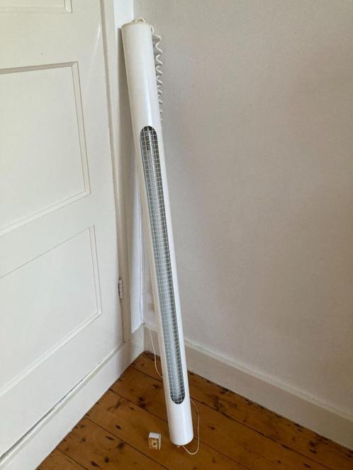 Industriële witte horizontale TL buislamp met rooster raster, Huis en Inrichting, Lampen | Hanglampen, Zo goed als nieuw, Kunststof